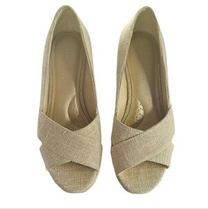 Ellen Tracy Kandi Slip on Espadrille Wedges